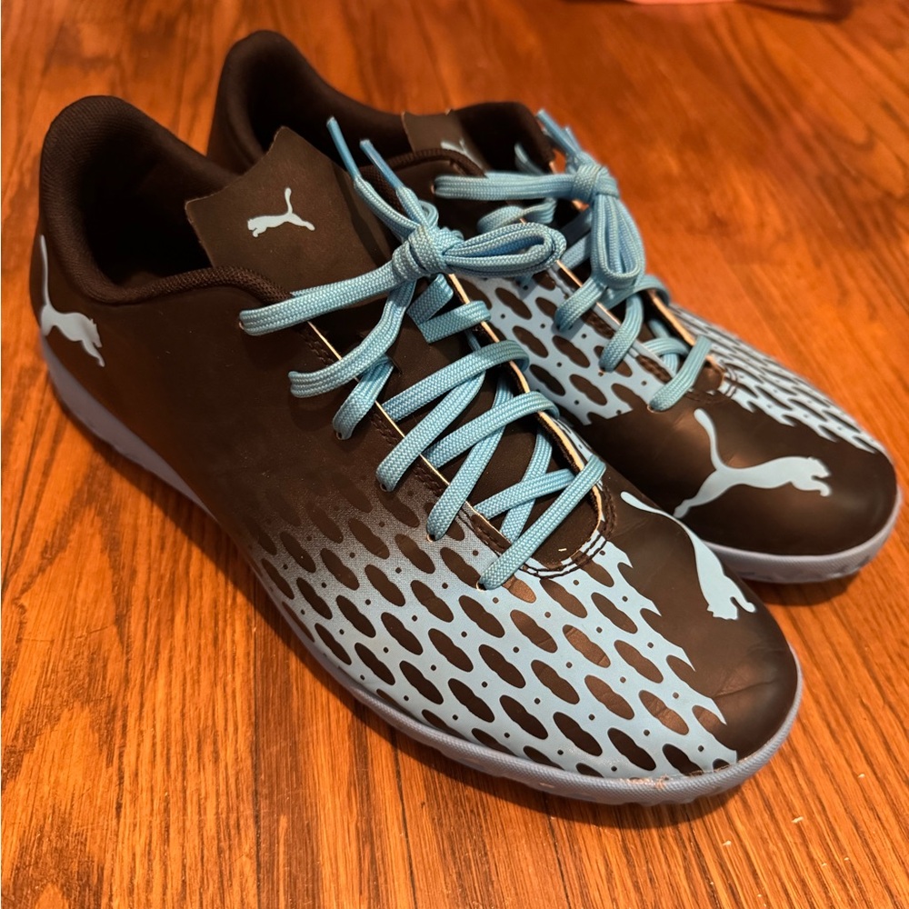 Puma Men's Black and Light Blue Athletic Shoes